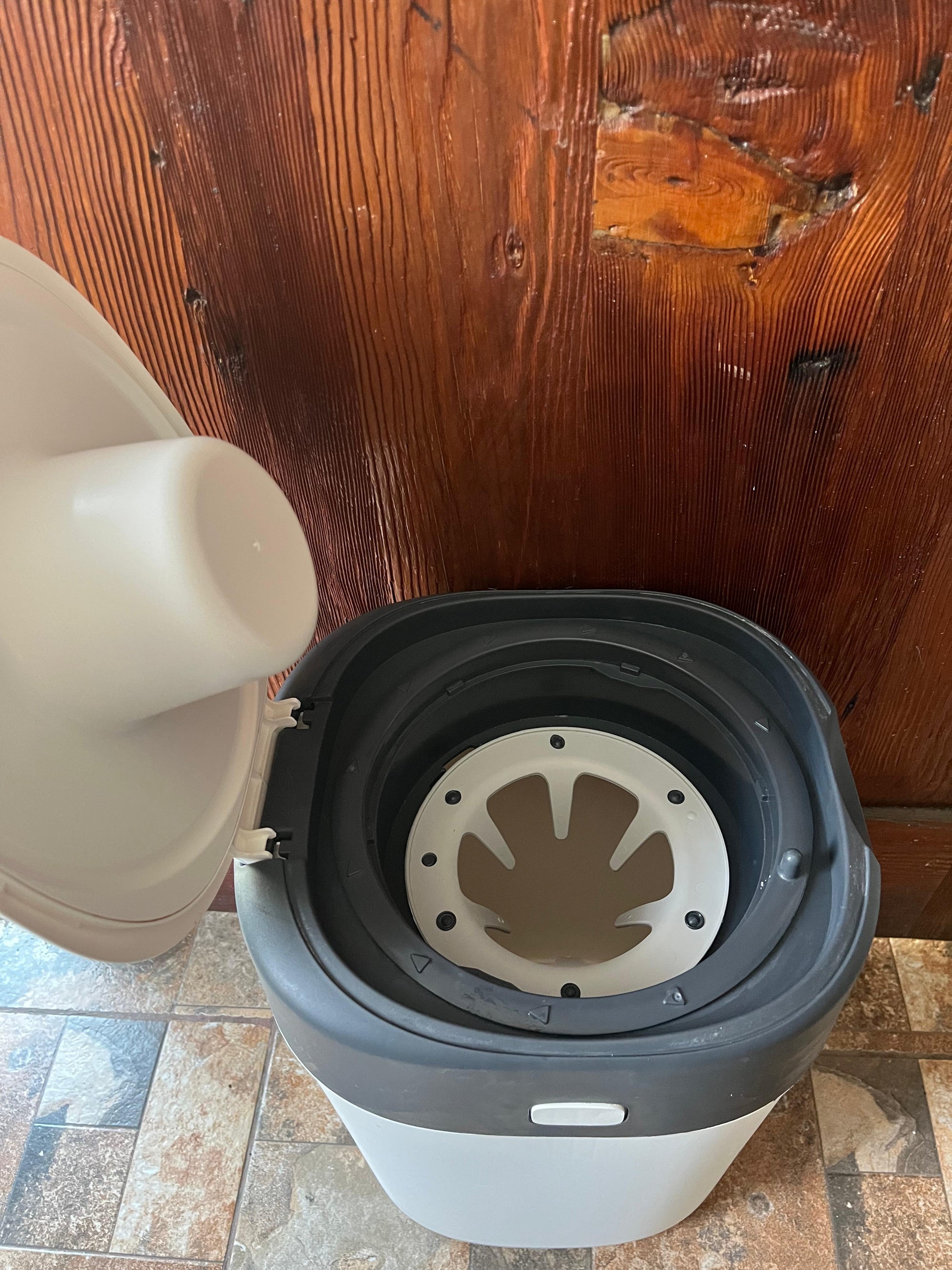 (#PG5244) Contenedor de pañales. Marca Tommee Tippee