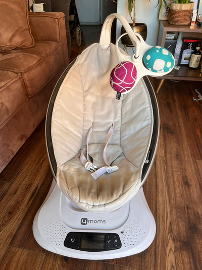 (#PG5276) Silla Mecedora modelo Mamaroo. Marca 4Moms