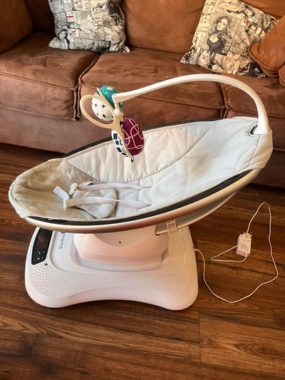 (#PG5276) Silla Mecedora modelo Mamaroo. Marca 4Moms