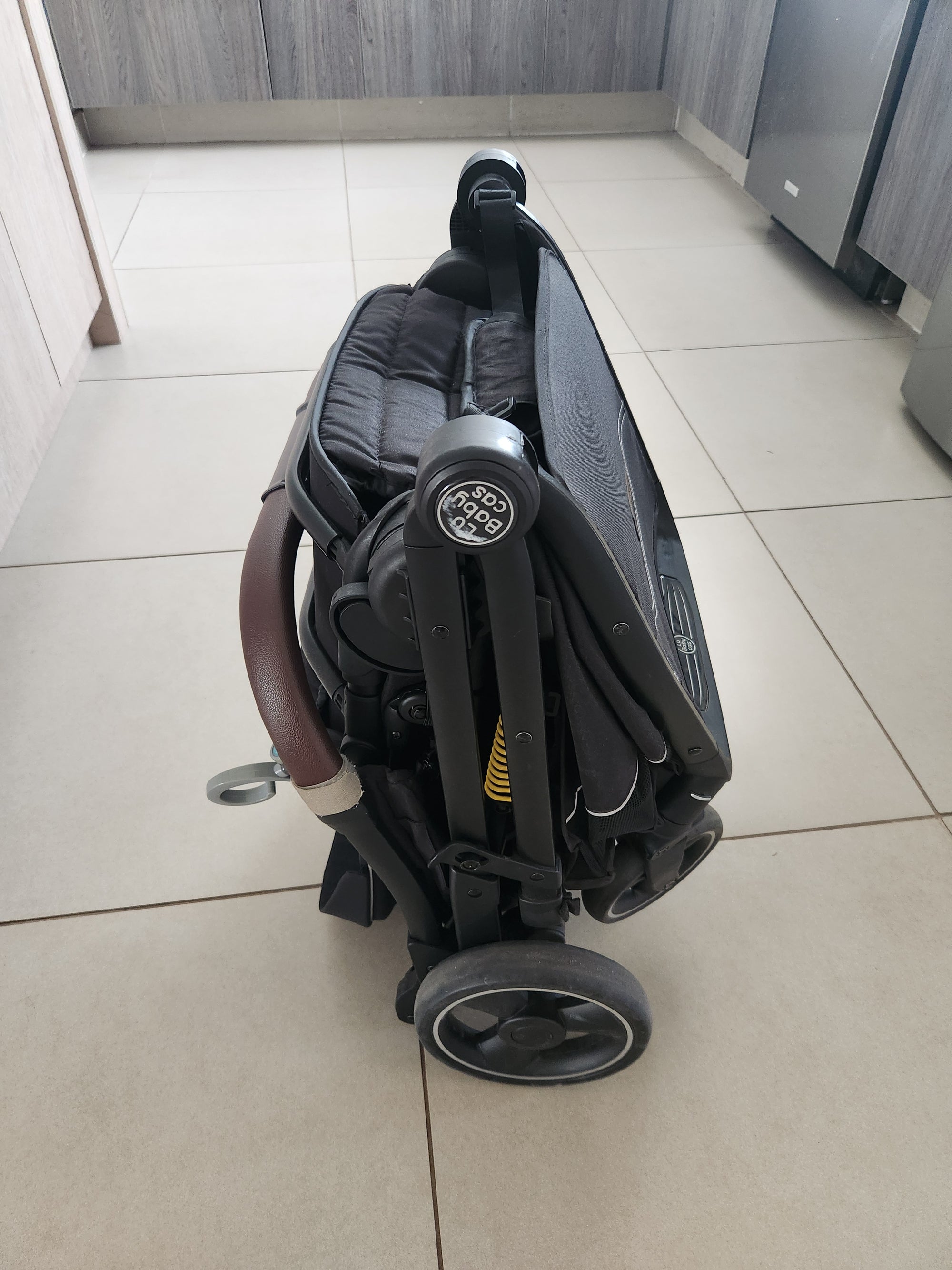 (#PG4269) Coche de paseo modelo Apego. Marca Lubabycas