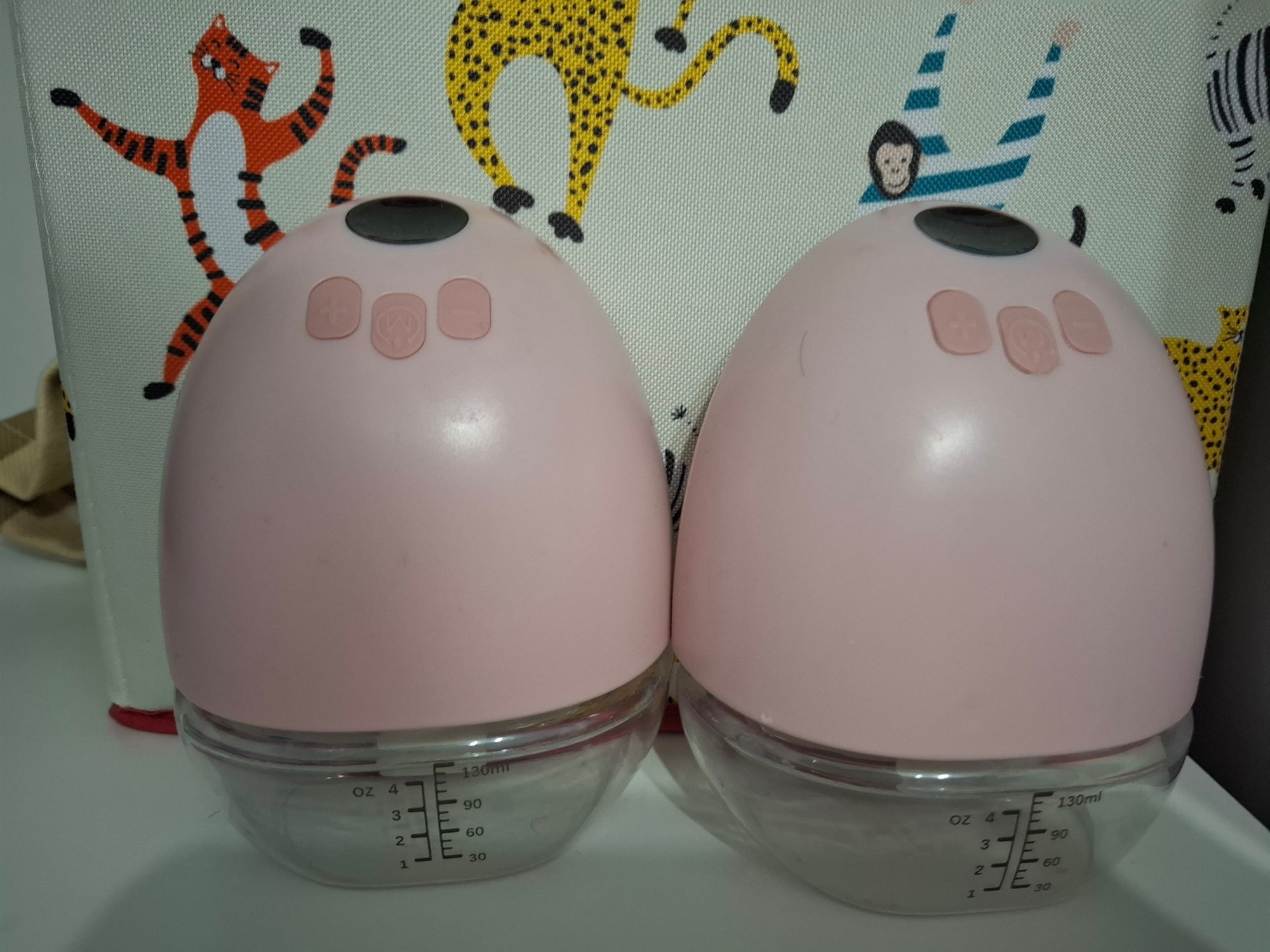 (#PG4429) Extractor de leche eléctrico modelo Drop doble. Marca Supermom