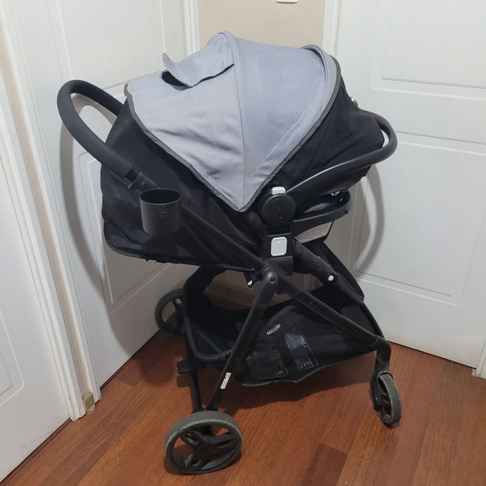 (#PG4417) Coche Travel System modelo Modes Basix. Marca Graco