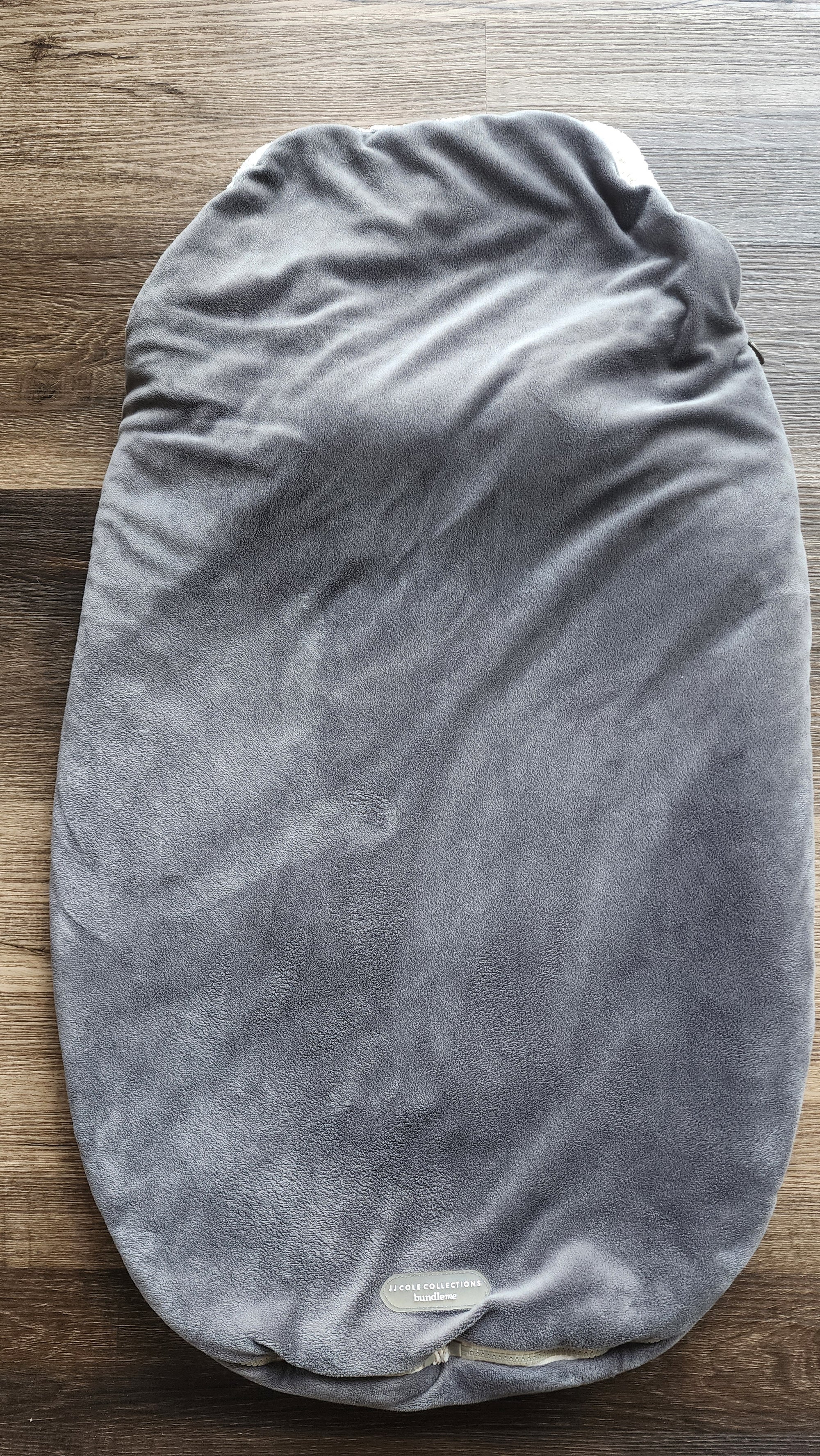 (#PG4858) Saquito para coche modelo Toodler. Marca JJ Cole