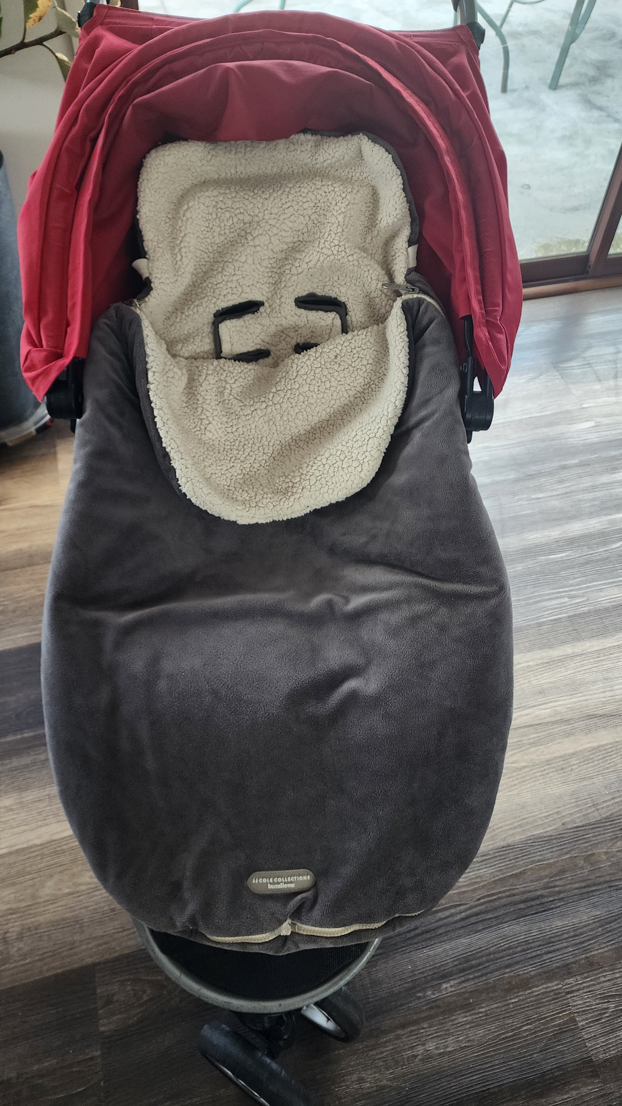 (#PG4858) Saquito para coche modelo Toodler. Marca JJ Cole