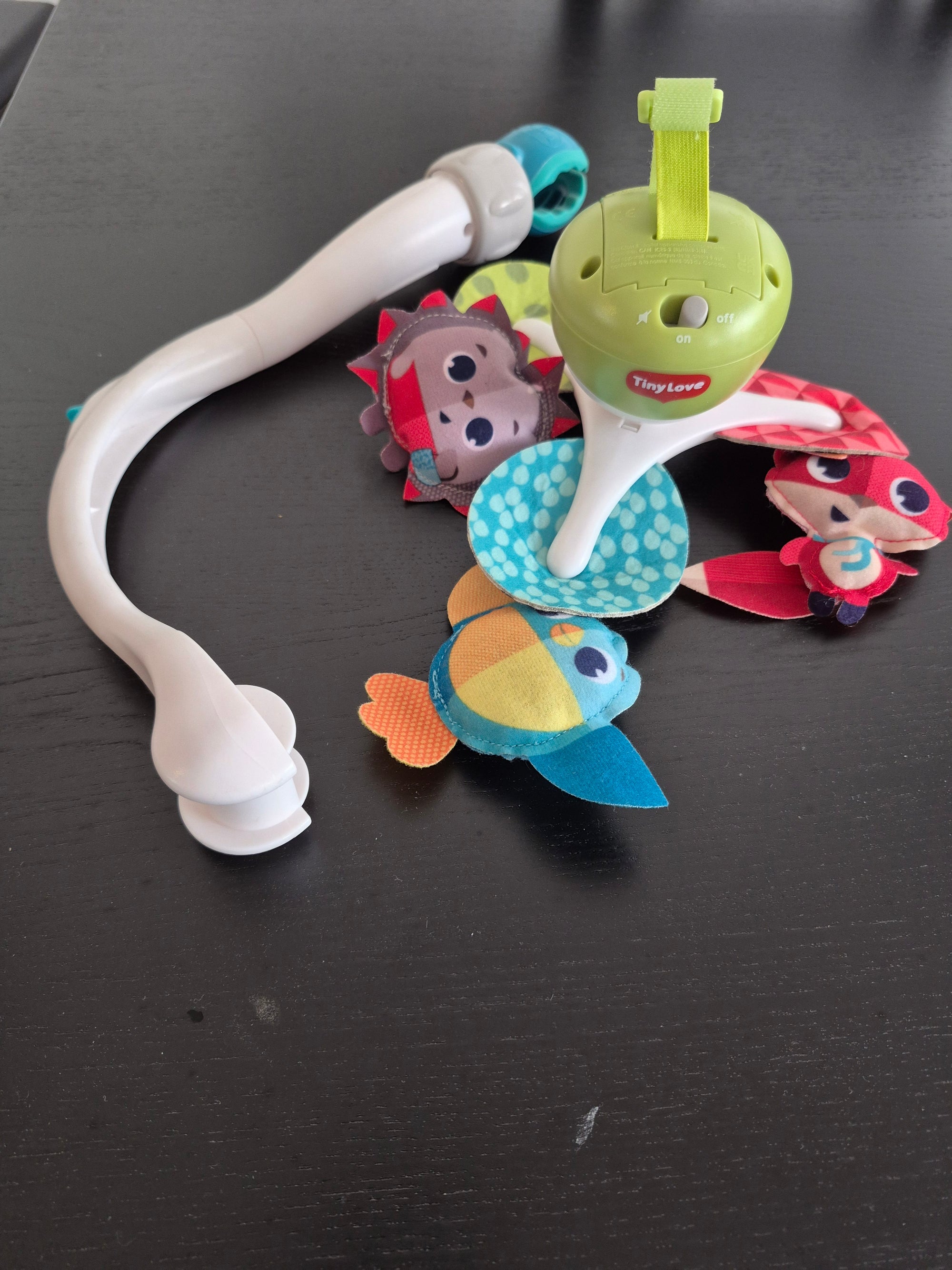 (#PG5149) Móvil modelo Take Along Meadow Days. Marca Tiny Love