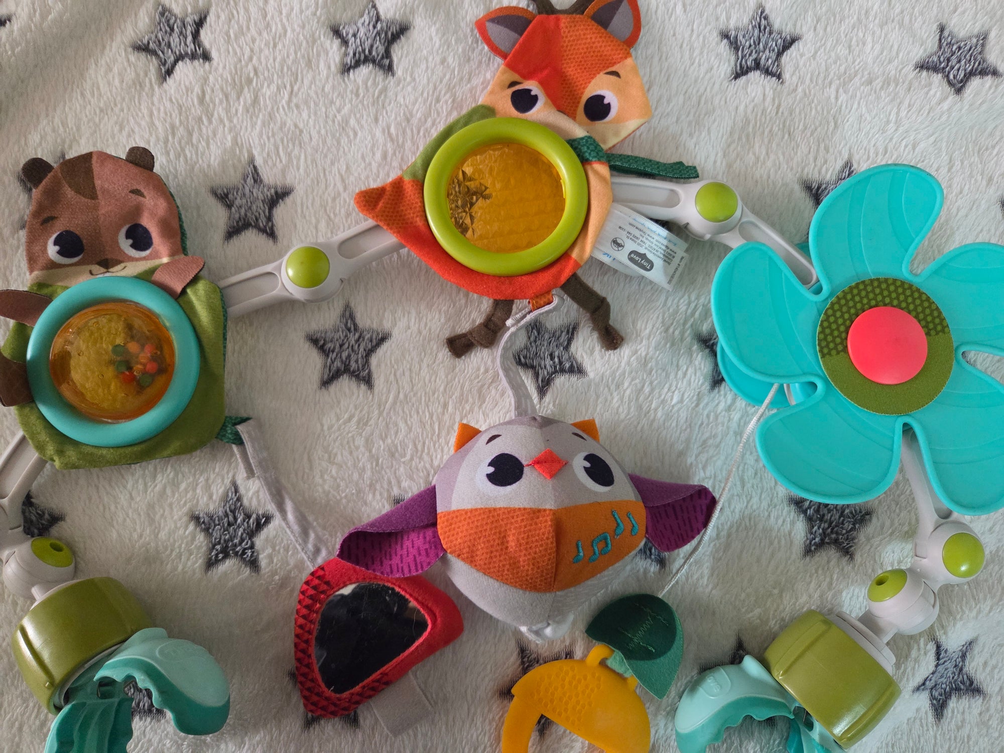 (#PG5212) Móvil para coche modelo Into The Forest. Marca Tiny Love