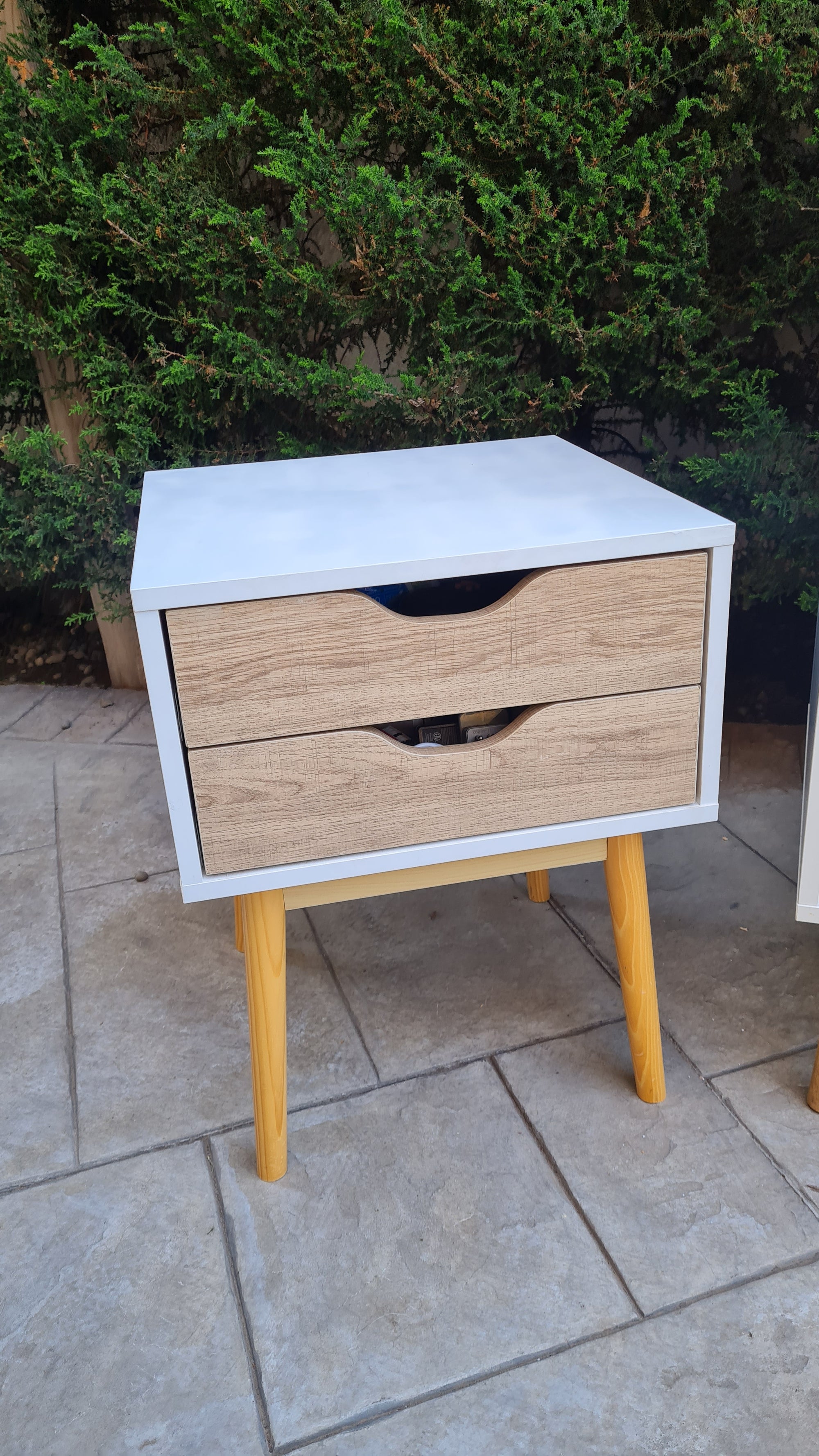 (#PG5137) Cómoda modelo Oslo de 4 cajones + Dos veladores de 2 cajones modelo Florencia. Marca M+Design y Tvilum