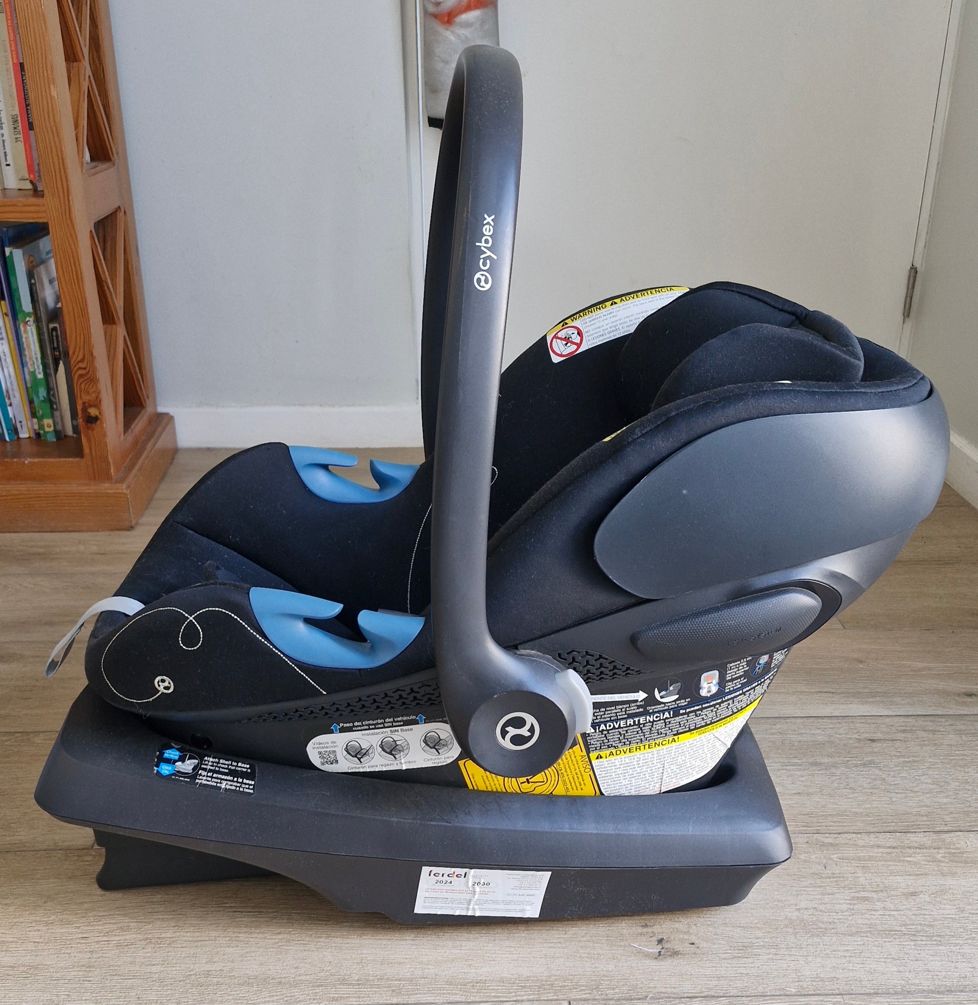 (#PG5446) Silla nido de auto modelo Aton G + Base. Marca Cybex