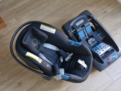 (#PG5446) Silla nido de auto modelo Aton G + Base. Marca Cybex