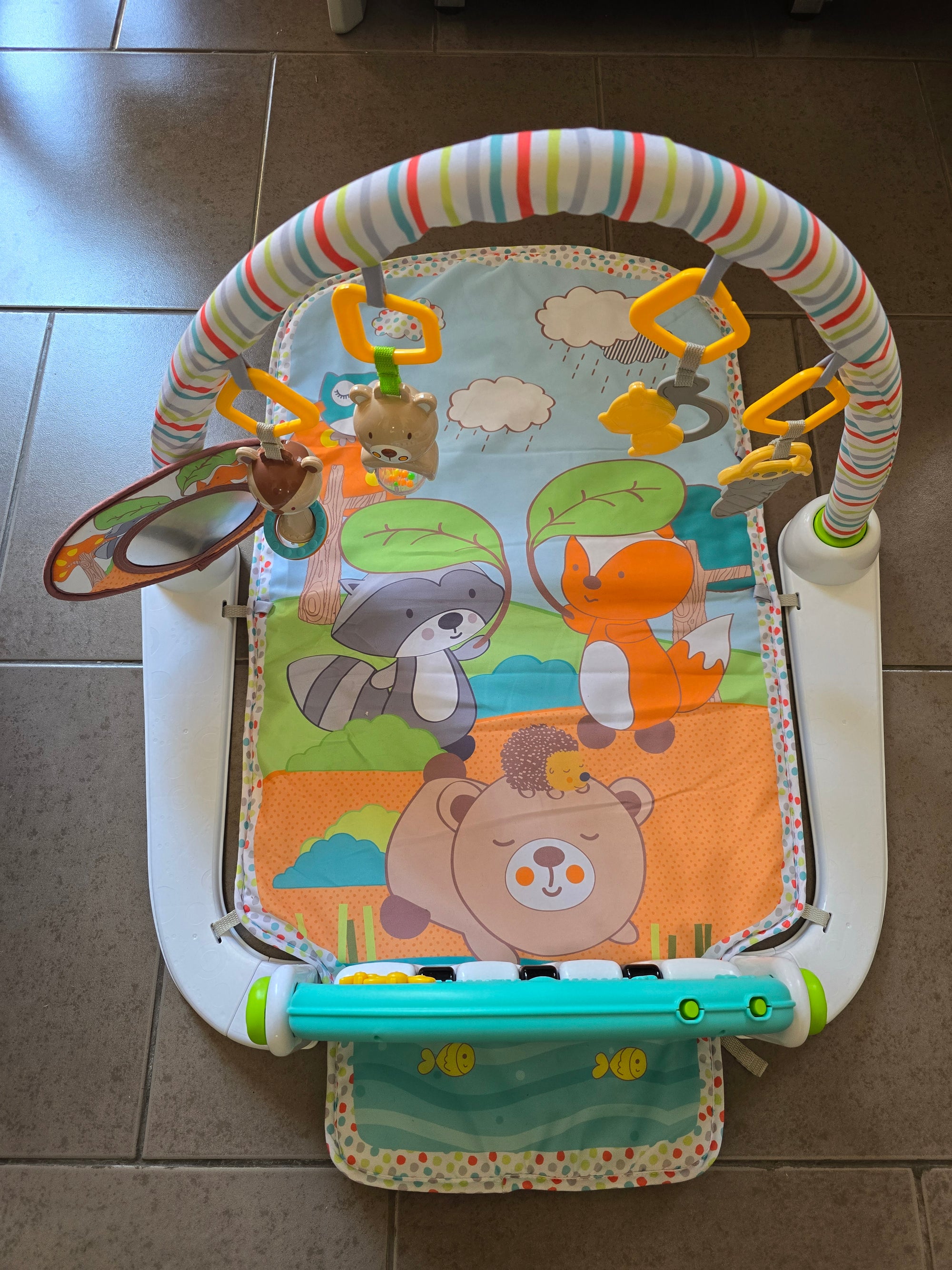 (#PG5444) Gimnasio modelo Kick and Play Piano Gym. Marca Bebesit