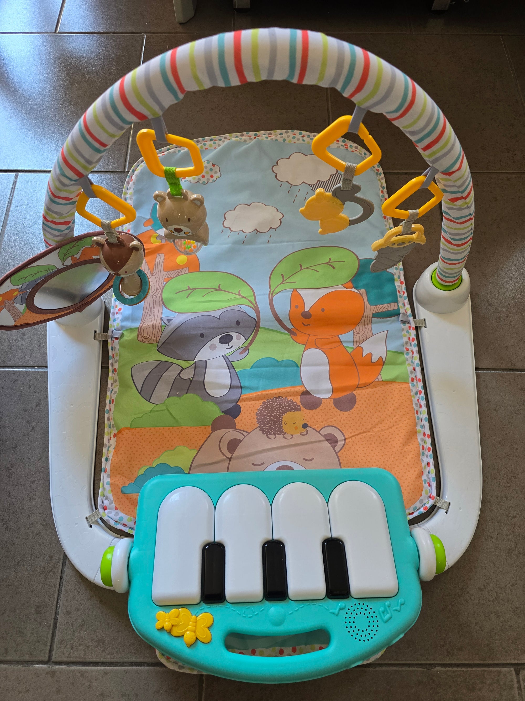 (#PG5444) Gimnasio modelo Kick and Play Piano Gym. Marca Bebesit