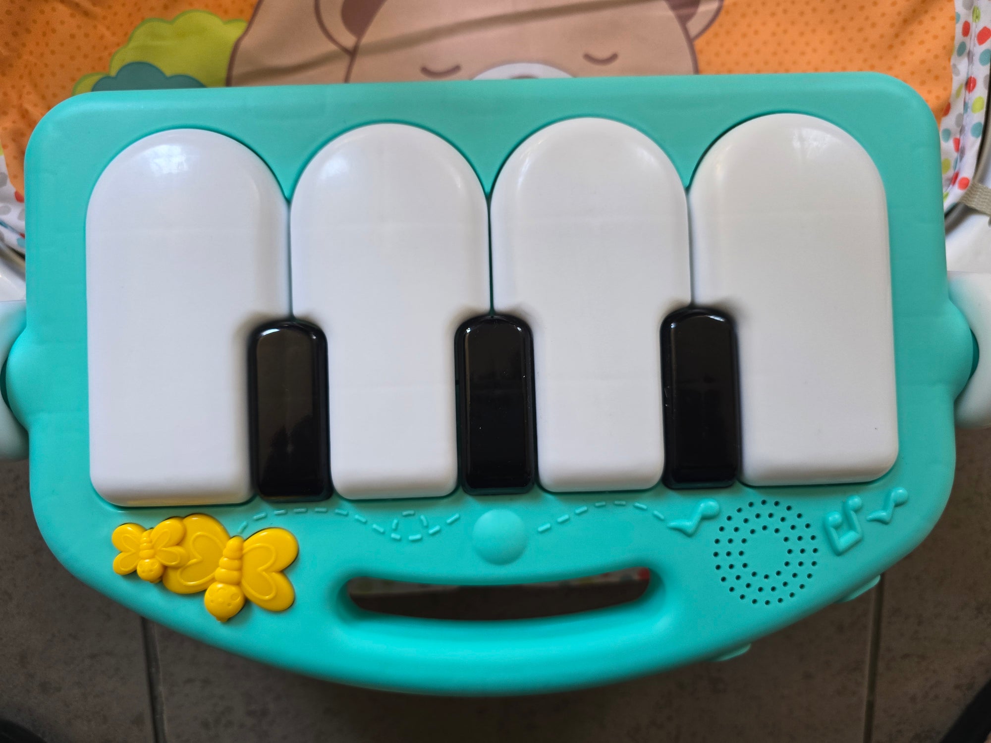 (#PG5444) Gimnasio modelo Kick and Play Piano Gym. Marca Bebesit