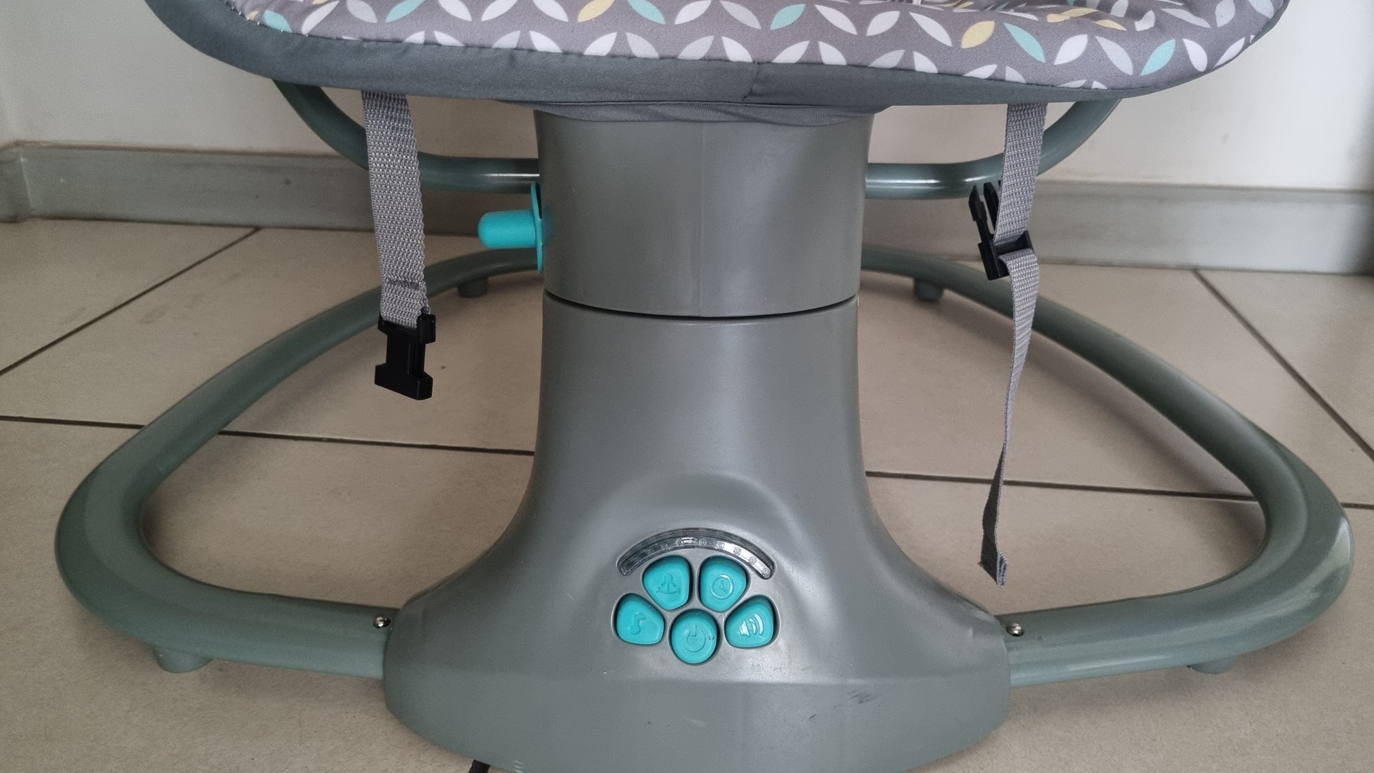 Mecedora, modelo Deluxe 3 en 1. Marca Infanti (#PG5498)