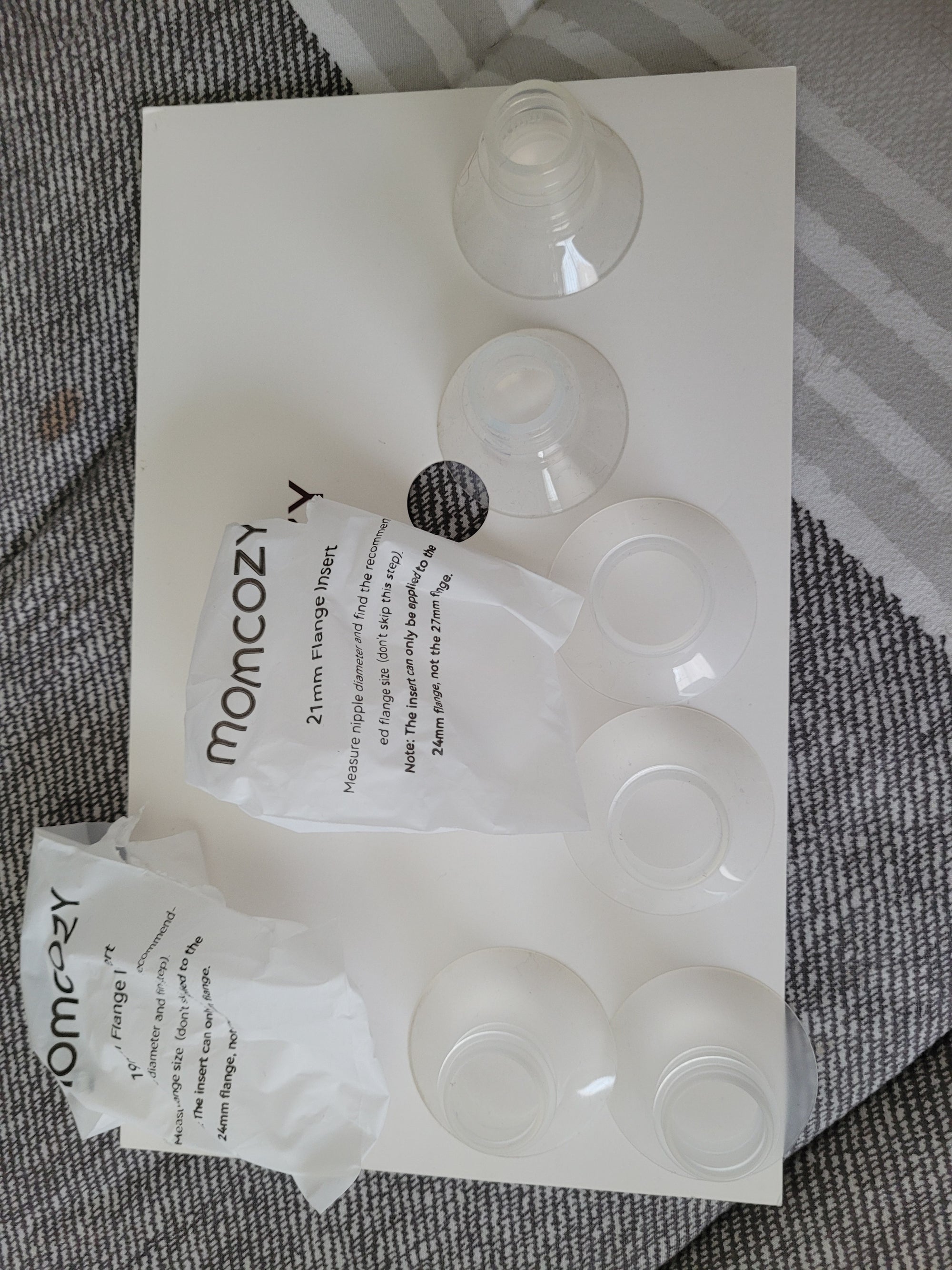Extractor de leche eléctrico doble portátil, modelo V1 pro. Marca Momcozy (#PG5562)