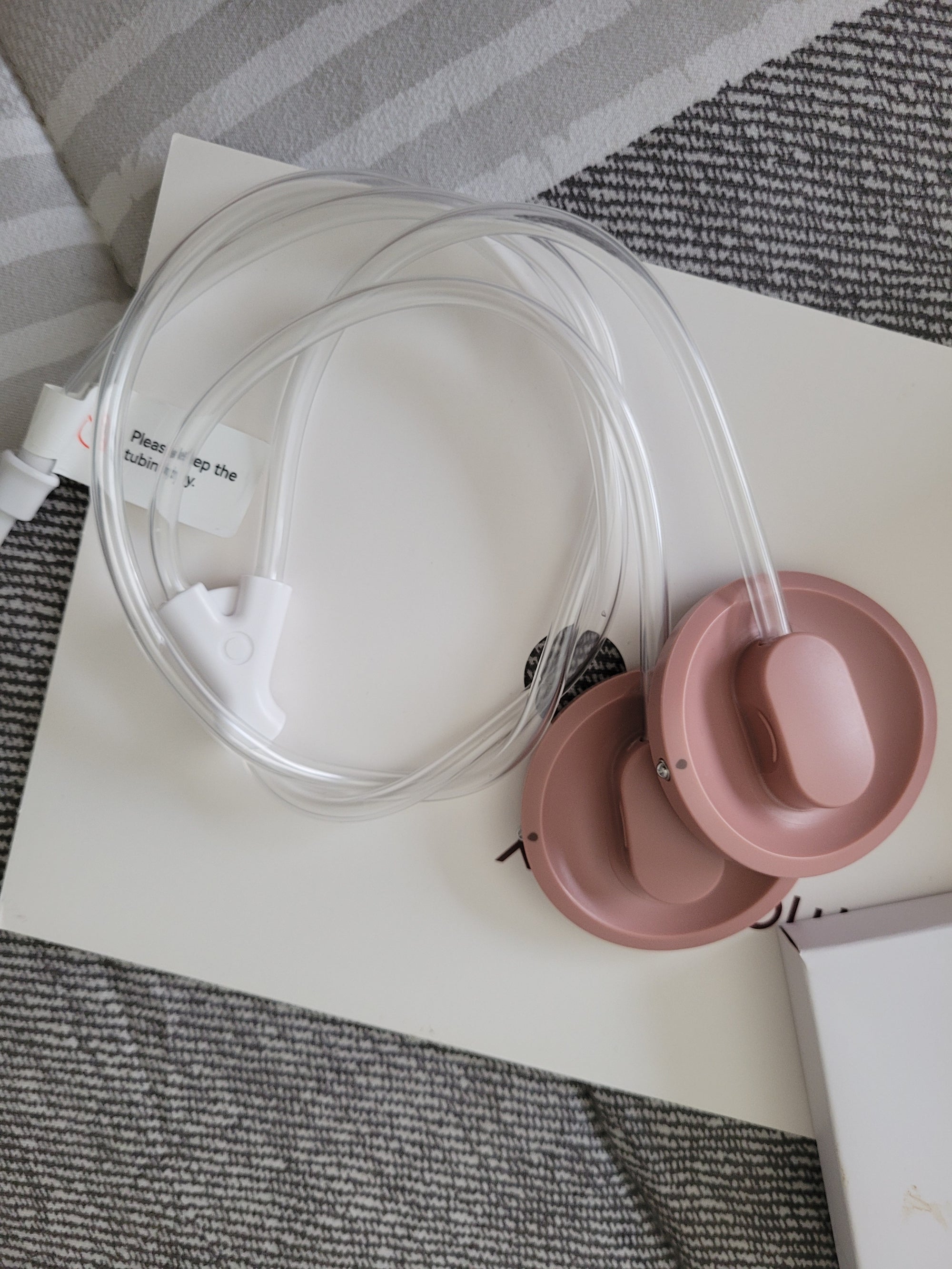 Extractor de leche eléctrico doble portátil, modelo V1 pro. Marca Momcozy (#PG5562)