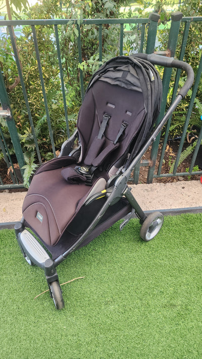 Coche negro. Marca Mamas y Papas (#PG5738)