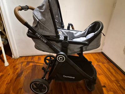 Coche Deluxe V2 gris. Marca Carestino (#PG5758)