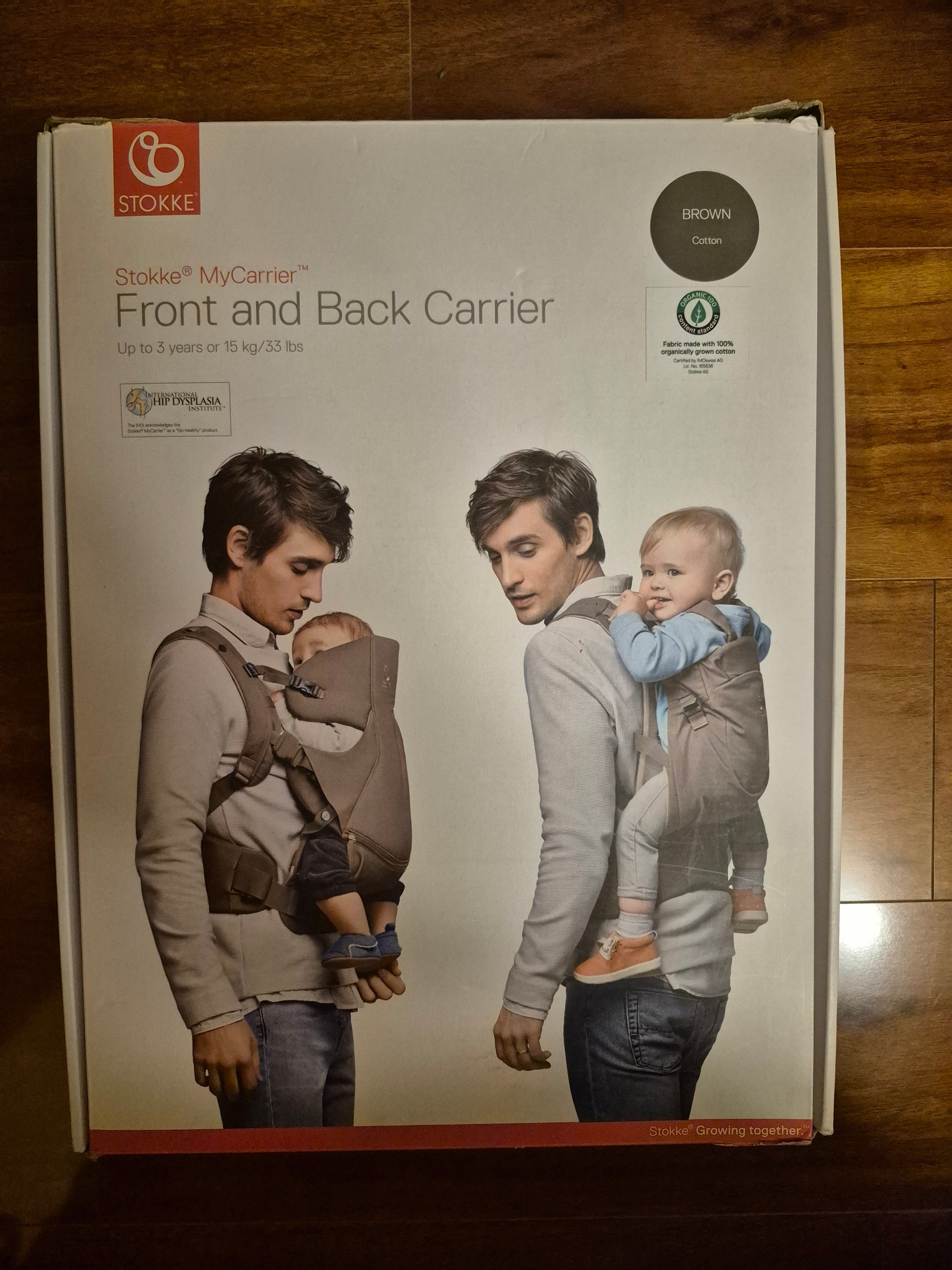 Mochila de porteo modelo My Carrier (front and back). Marca Stokke (#PG5947)