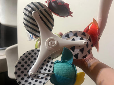 (#PG5278) Movil modelo Take Along Tiny Princess. Marca Tiny Love