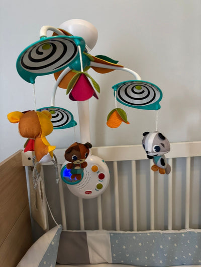 (#PG5296) Móvil modelo Classic into The Forest. Marca Tiny Love