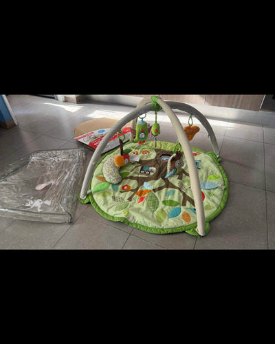 Gimnasio modelo Treetop Friends. Marca Skip Hop (#PG5951)