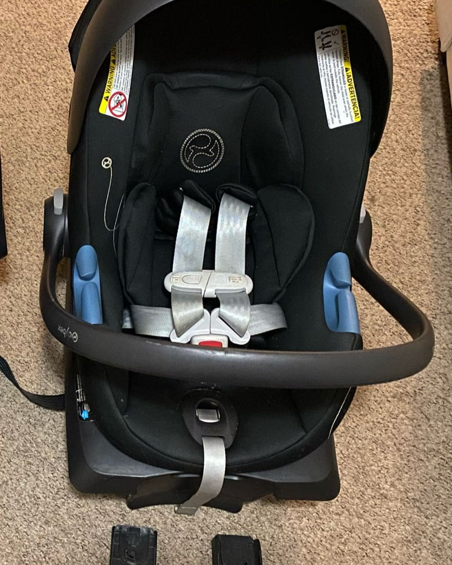 Silla de auto modelo Aton G + Base + Adaptadores. Marca Cybex (#PG5957)