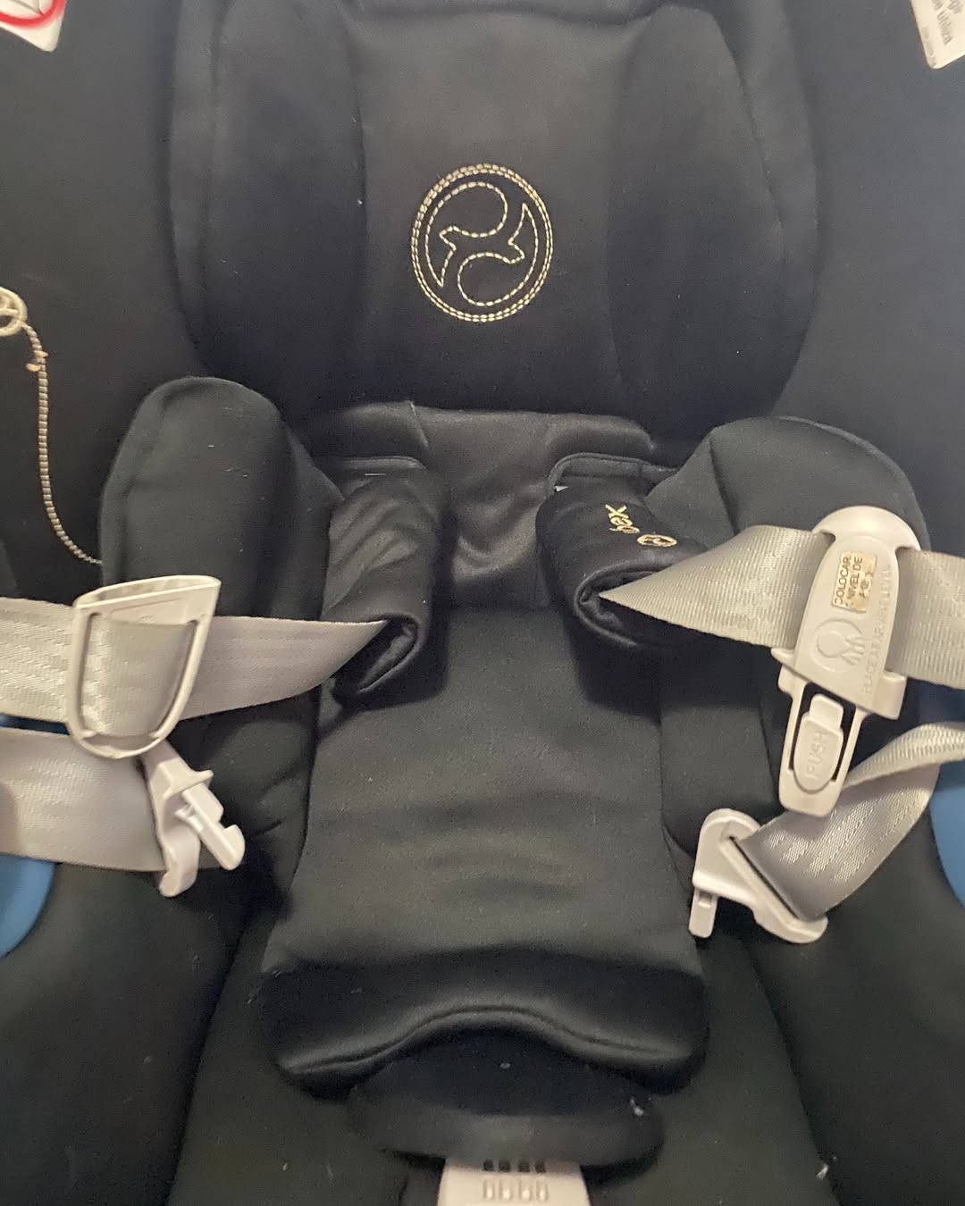 Silla de auto modelo Aton G + Base + Adaptadores. Marca Cybex (#PG5957)