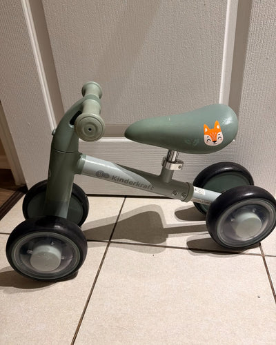 Bicicleta de equilibrio modelo Cutie Flash. Marca Kinderkraft (#PG5969)