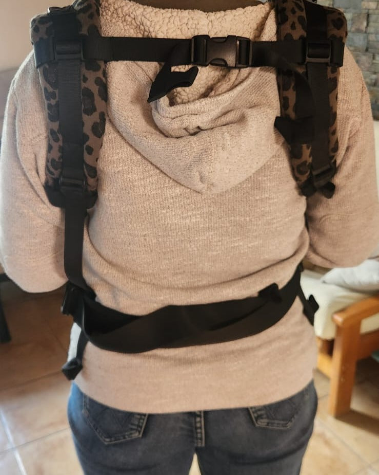 Mochila ergonómica modelo medio. Marca Neko (#PG5980)