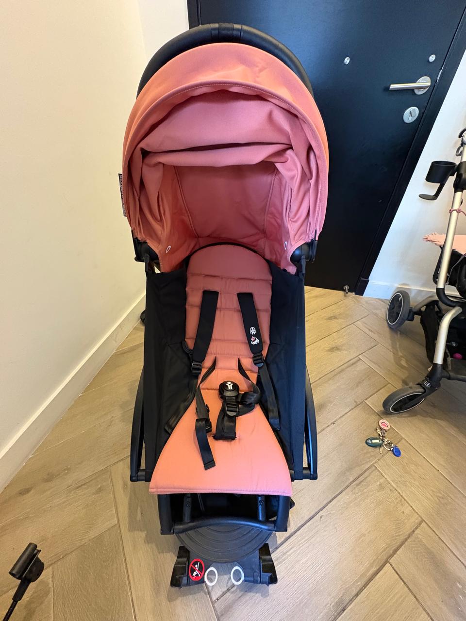 (#PG4230) Coche de paseo modelo Yoyo Connect. Marca Babyzen