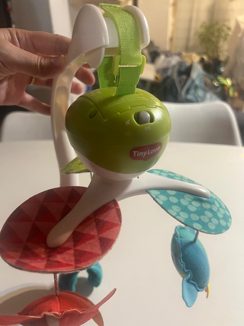 (#PG5278) Movil modelo Take Along Tiny Princess. Marca Tiny Love