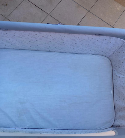 (#PG4196) Cuna colecho modelo Gris. Marca Chicco