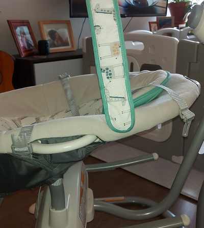 (#PG4212) Silla mecedora modelo Duet Sway Binder 2 en 1. Marca Graco