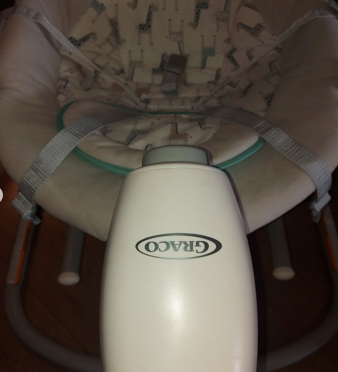 (#PG4212) Silla mecedora modelo Duet Sway Binder 2 en 1. Marca Graco