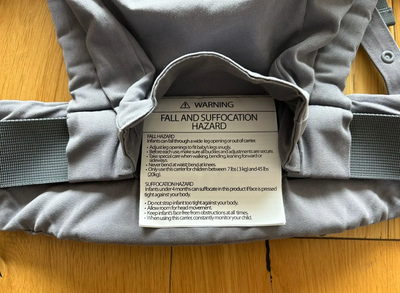 (#PG5285) Mochila portabebé Ergonómica modelo Boba X Denim Rain. Marca Boba