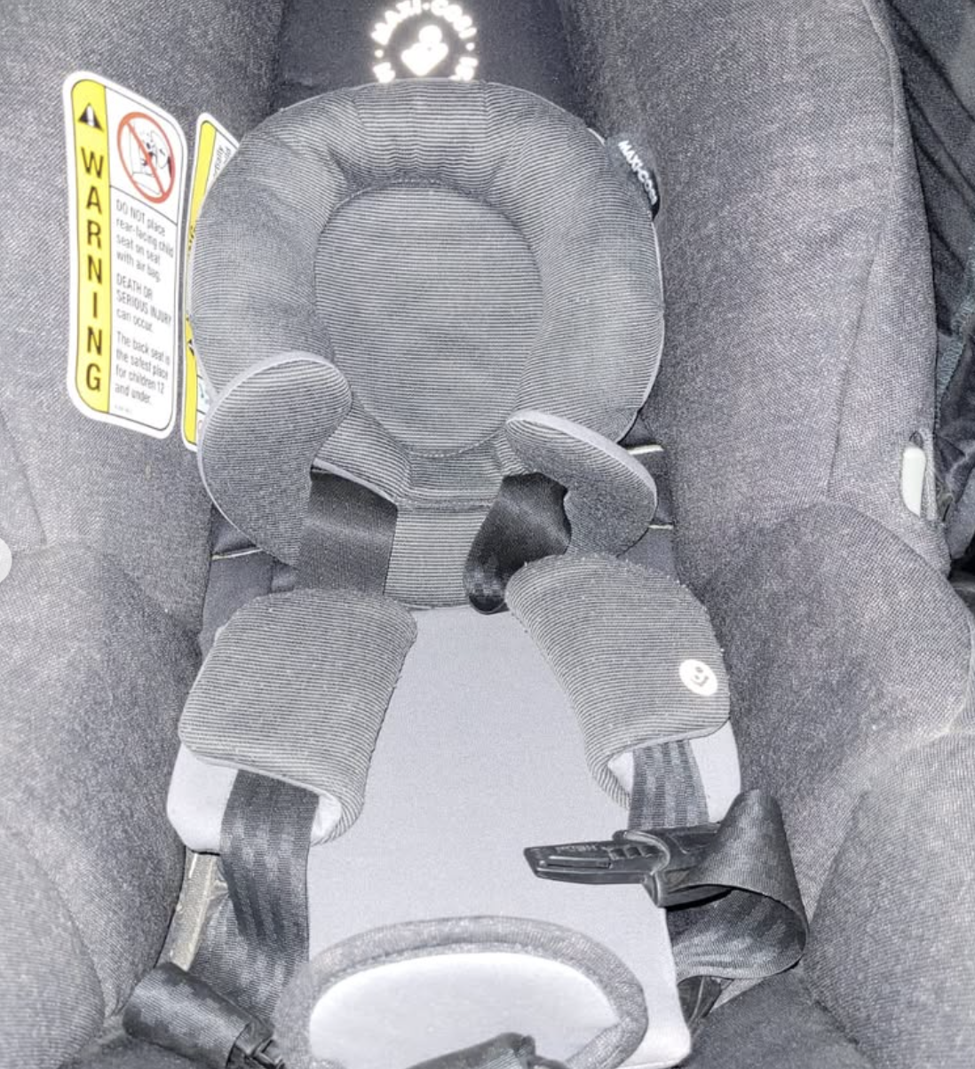 (#PG2664) Silla nido auto modelo micomax 30 nomad negra. Marca Maxi Cosi