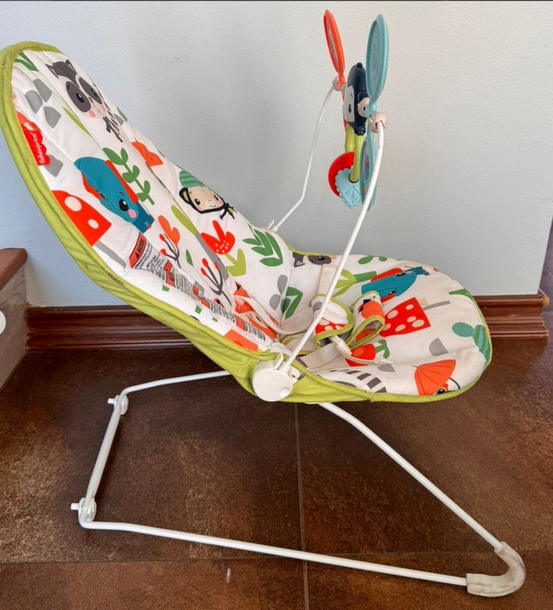PG2675) Silla mecedora. Marca Fisher Price - PetitGarage PG2675) Silla mecedora. Marca Fisher Price - PetitGarage