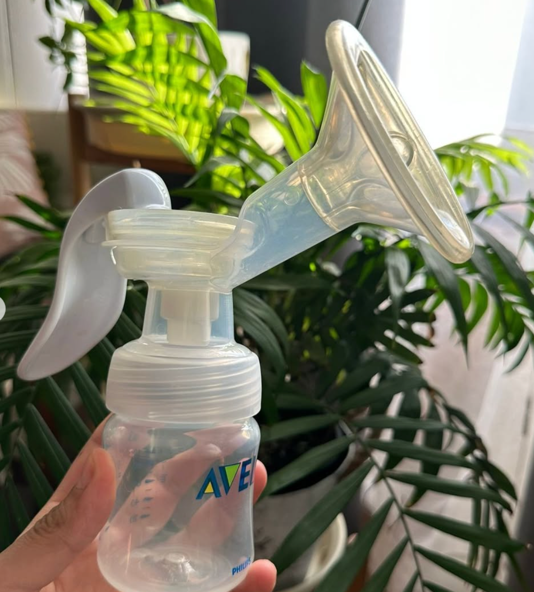 (#PG2691) Extractor de leche manual + conchas protectoras. Marca Phillips Avent