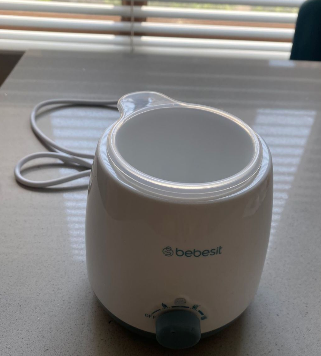 (#PG3937) Calentador de mamaderas. Marca Bebesit