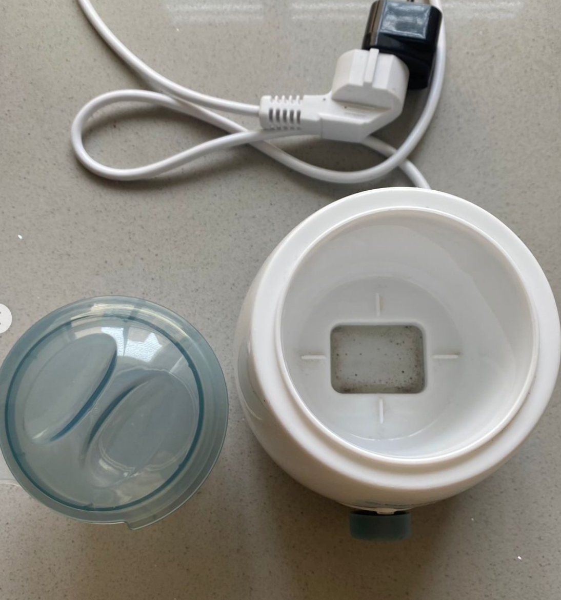 (#PG3937) Calentador de mamaderas. Marca Bebesit