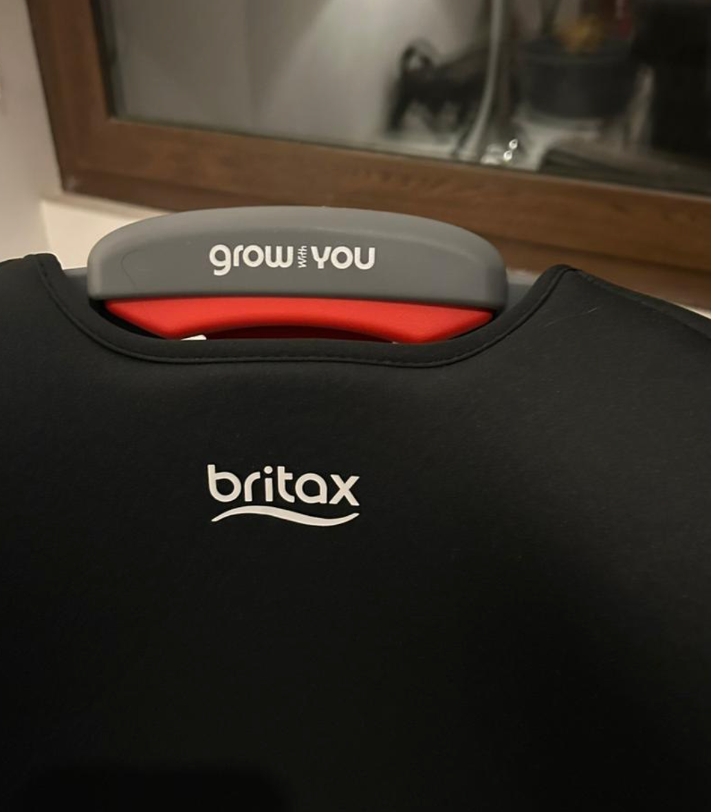 (#PG3943) Silla de auto modelo Grow with you. Marca Britax