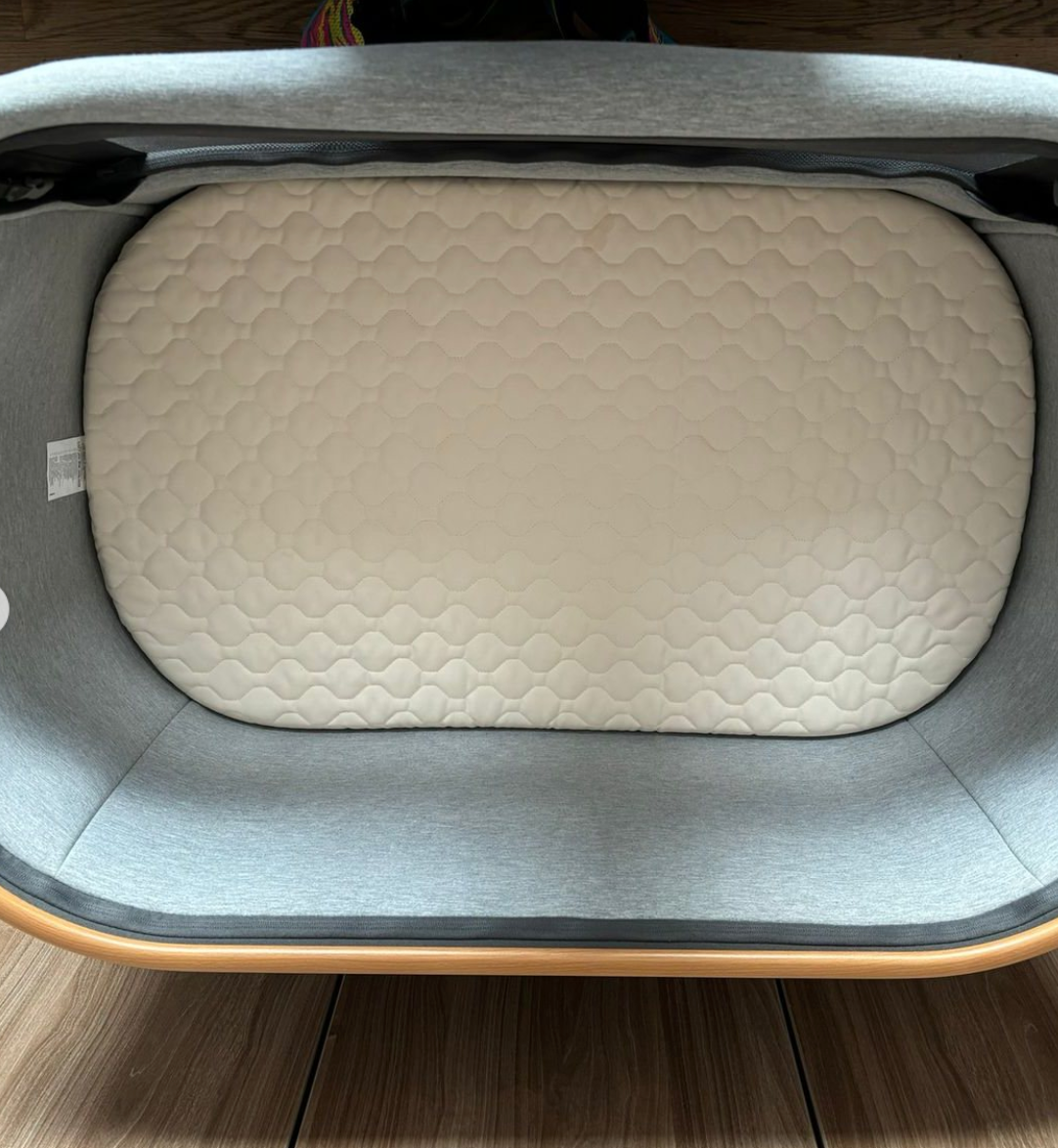 (#PG3952) Cuna Colecho modelo Lora Essential. Marca Maxi Cosi