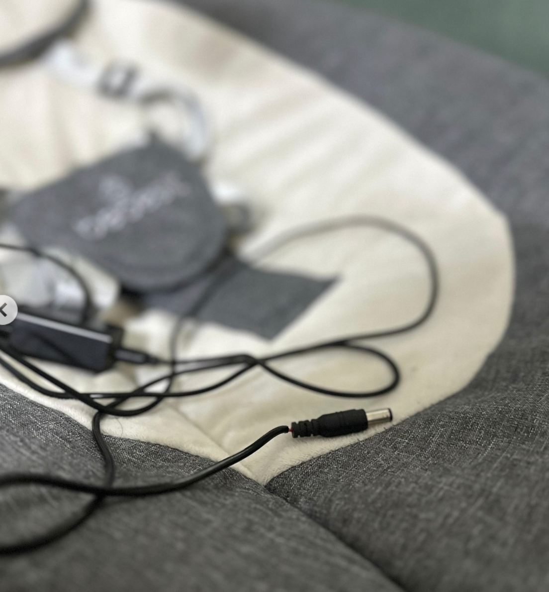 (#PG3966) Silla Mecedora. Marca Bebesit