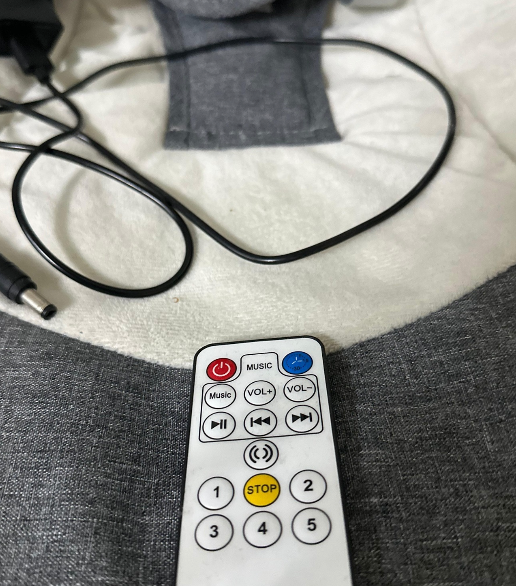 (#PG3966) Silla Mecedora. Marca Bebesit