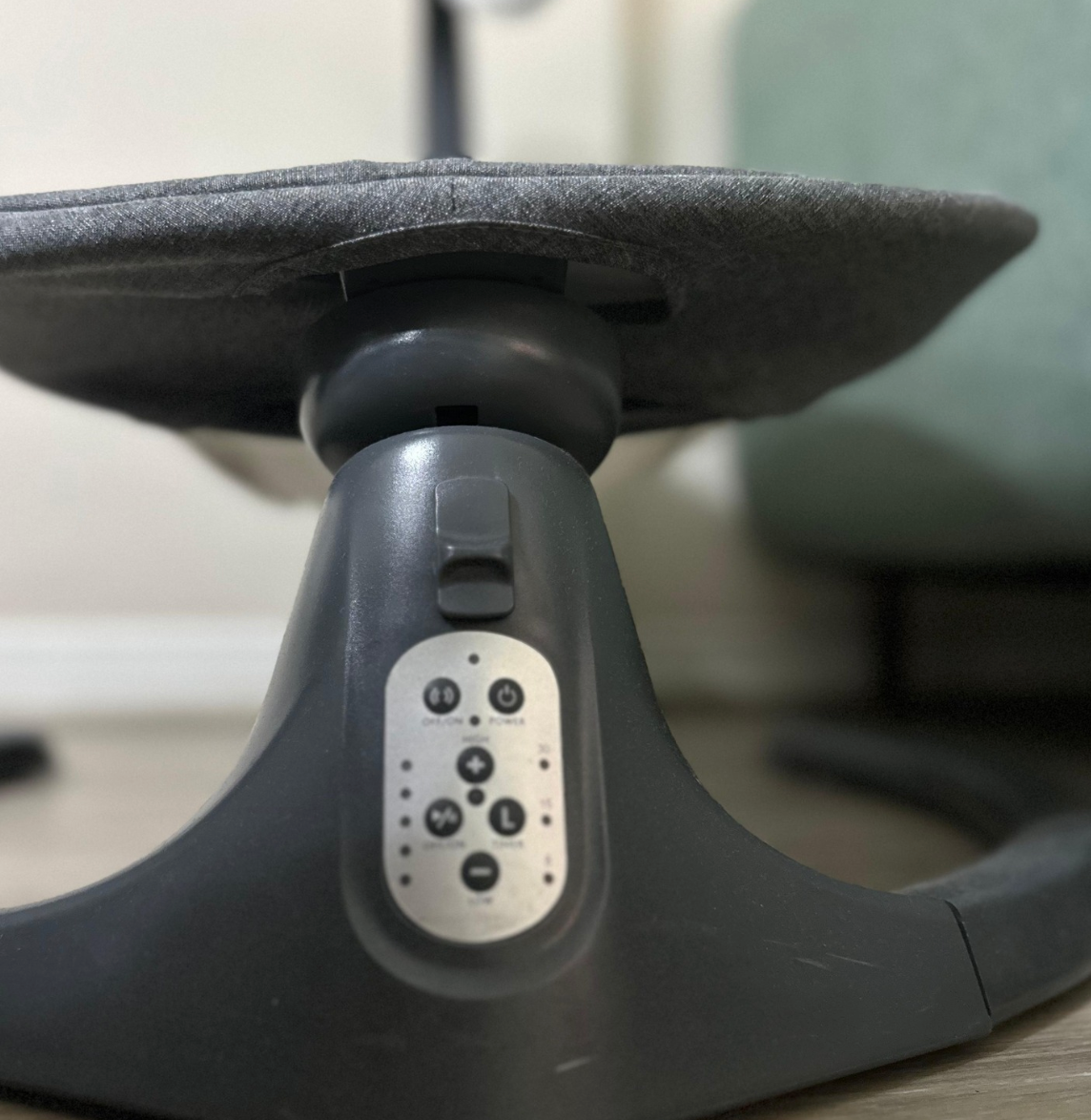 (#PG3966) Silla Mecedora. Marca Bebesit