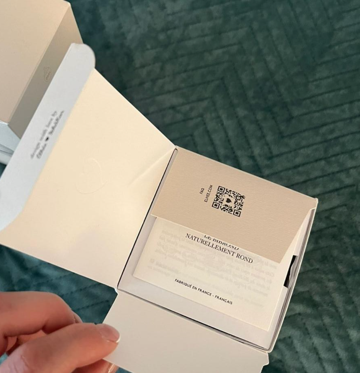 (#PG3912) 2 mamaderas. Marca Elhee