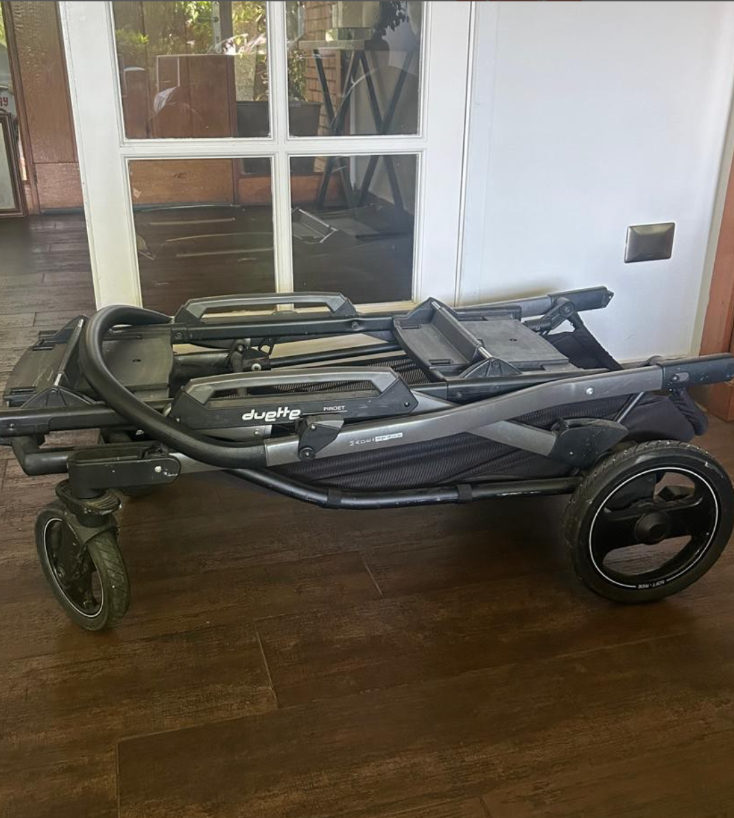 coche doble peg perego PG3958) Coche doble modelo Duette Piroet. Marca Peg Perego