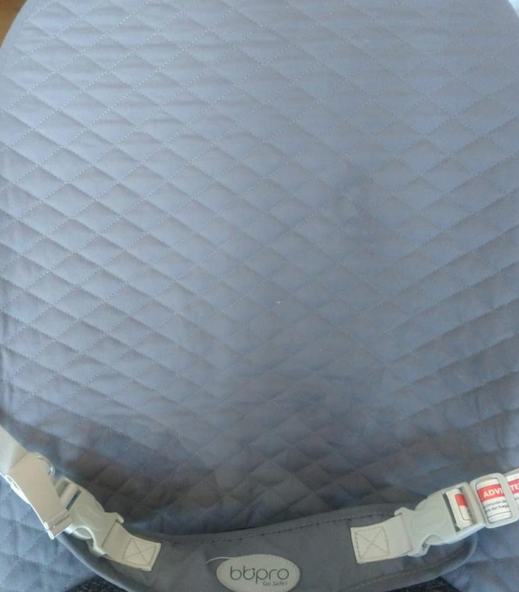 (#PG4052) Silla mecedora modelo Calma. Marca Bbpro