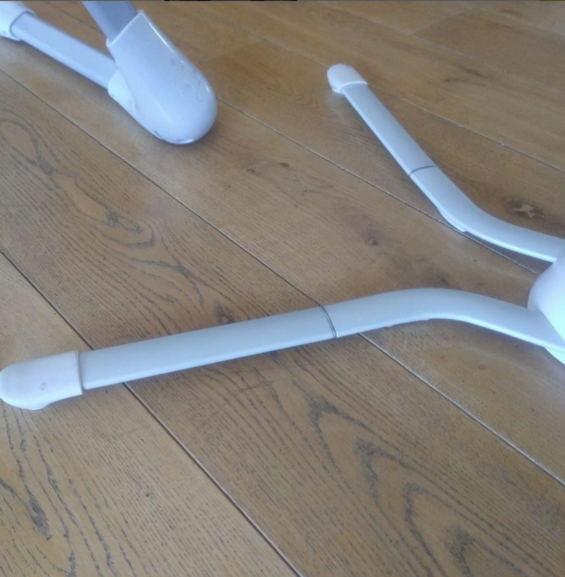 (#PG4052) Silla mecedora modelo Calma. Marca Bbpro