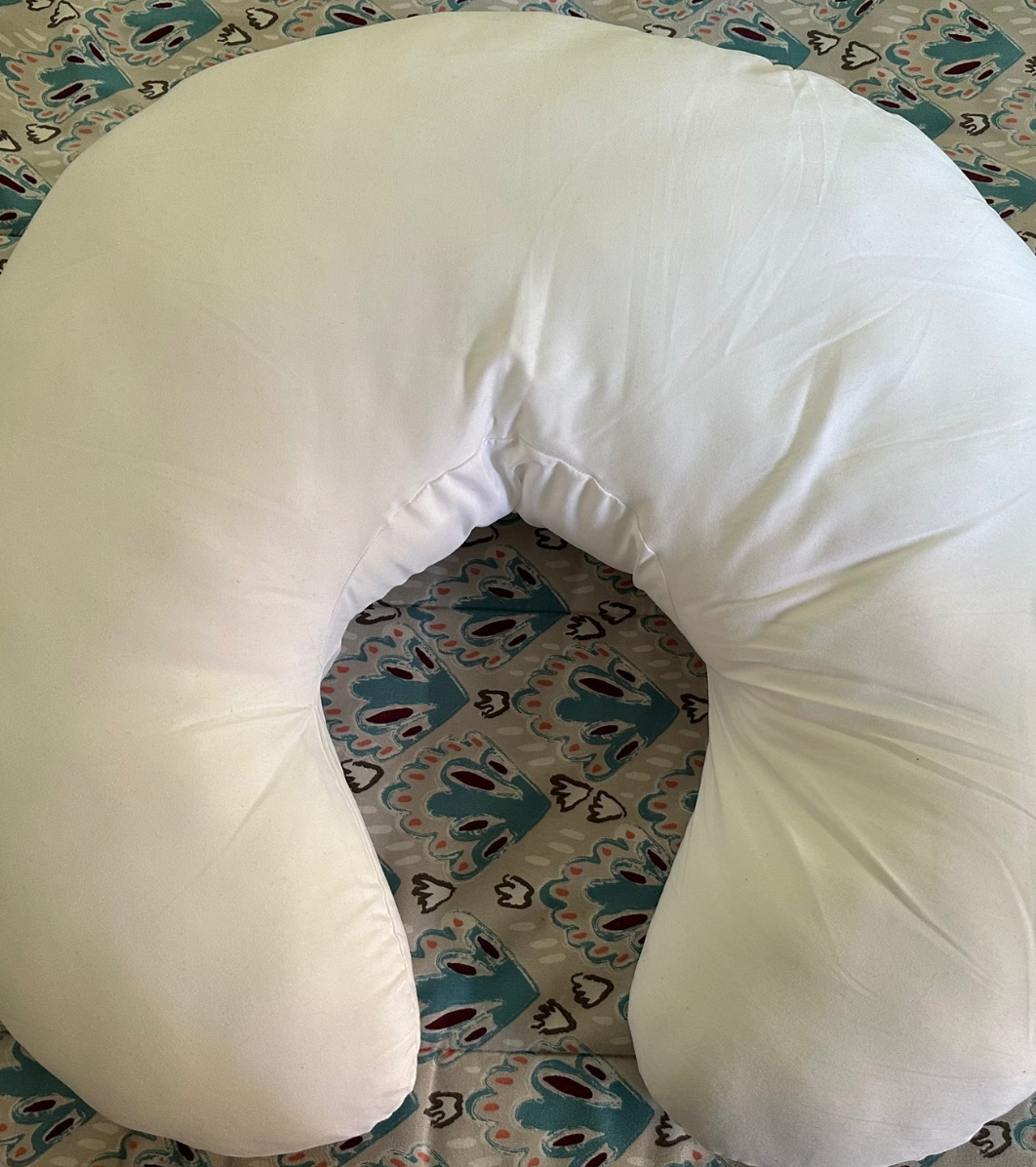 (#PG4012) Cojín de lactancia, modelo Star Grey. Marca Canguamor